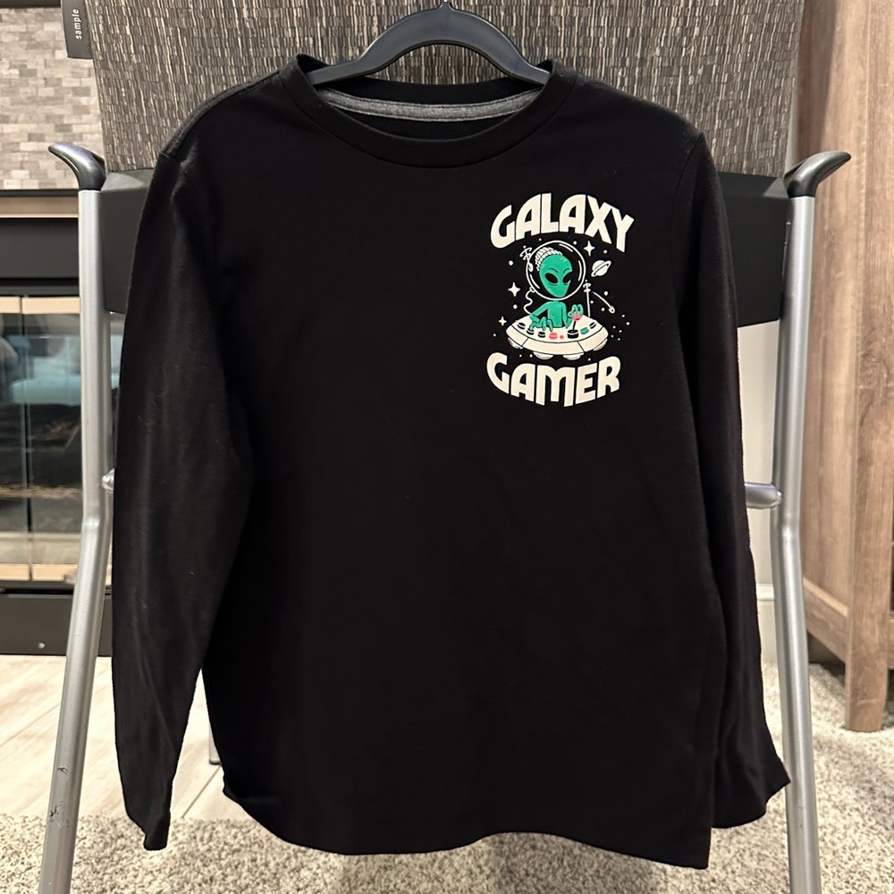 Old Navy long sleeve graphic t-shirt